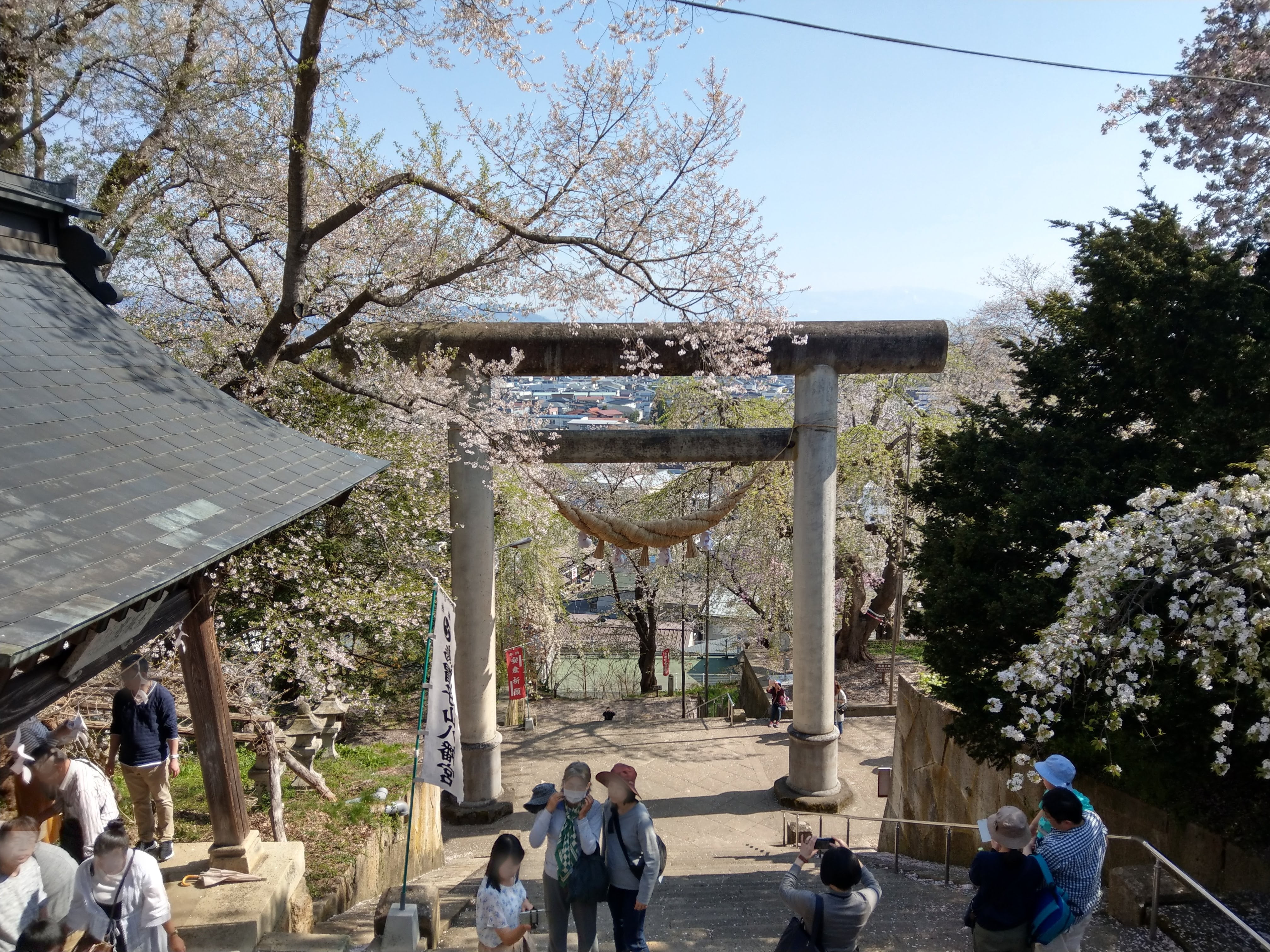 烏帽子山公園八幡宮の大鳥居