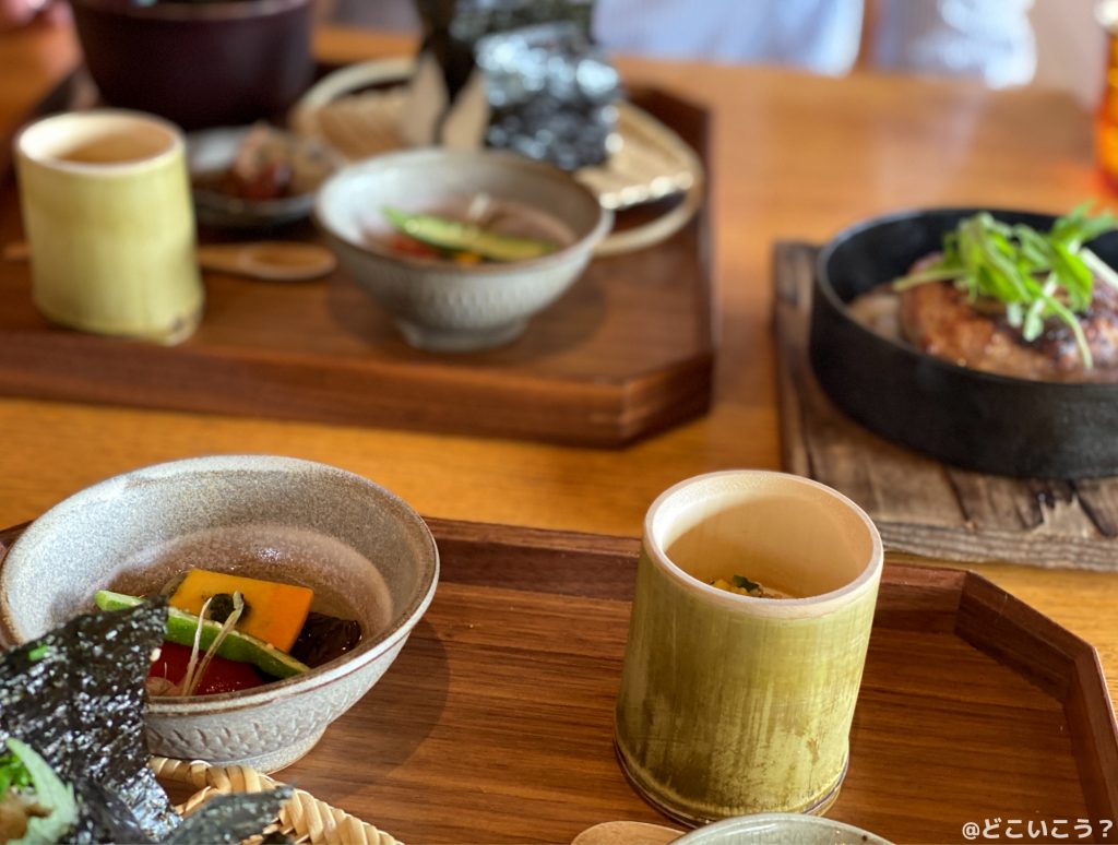 ゴハンヤイタル