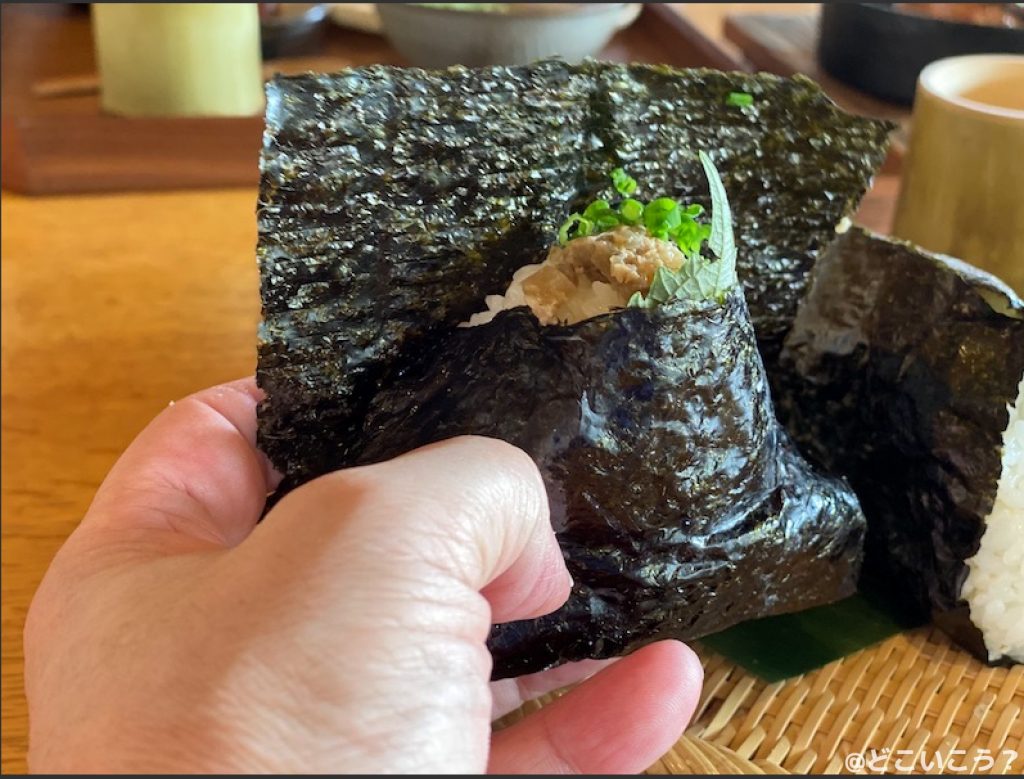 ゴハンヤイタル