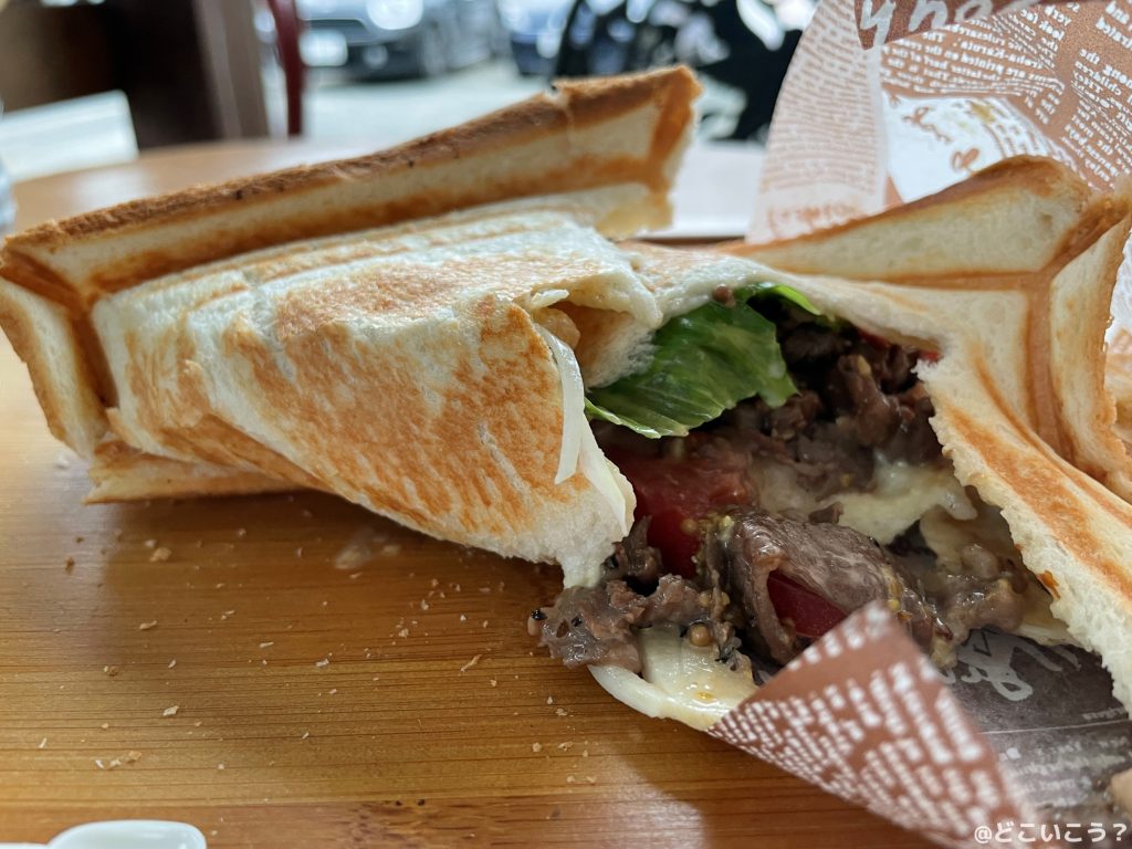 伊都ホットサンド笑顔