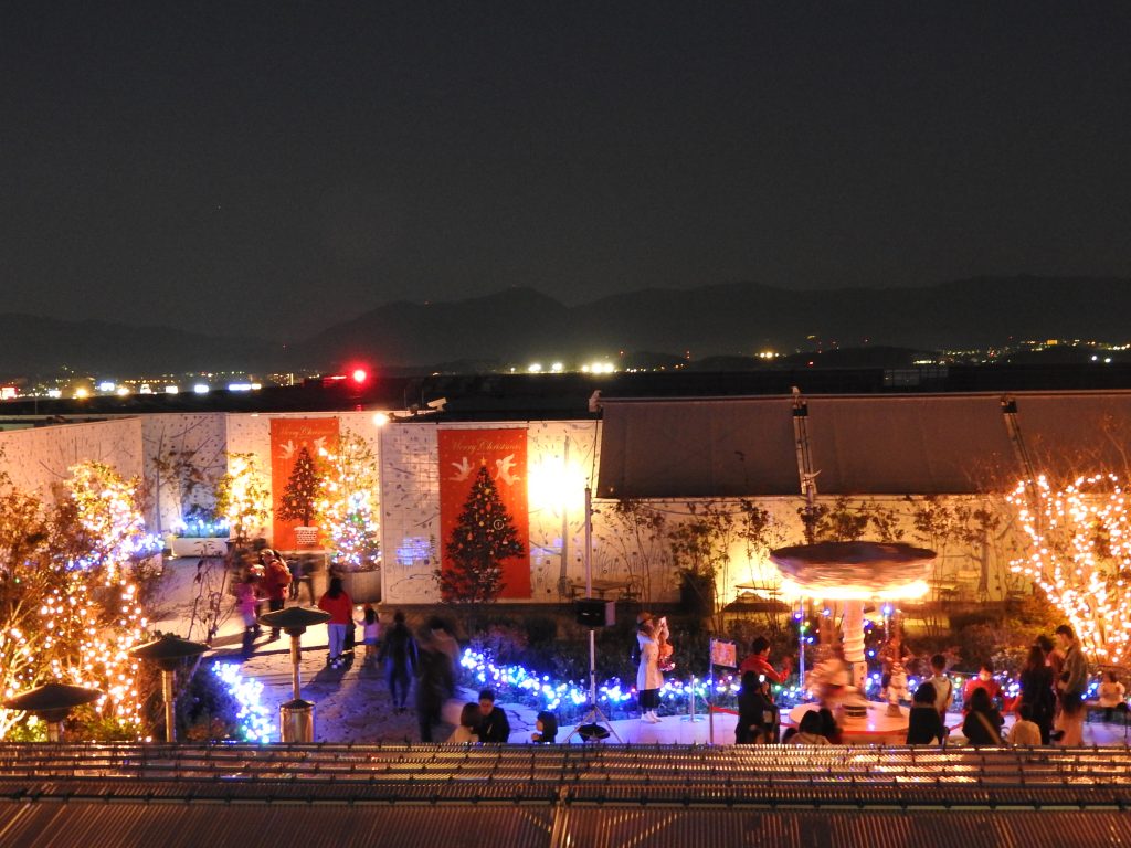 屋上クリスマスイルミネーション（JR博多シティ屋上）