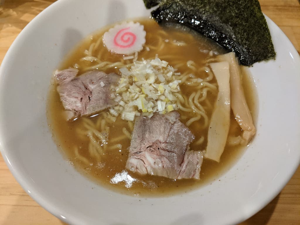 食レポ 博多では珍しい中華そば 競合ひしめく南天神で 異色の雰囲気を放つ 永福 どこいこう